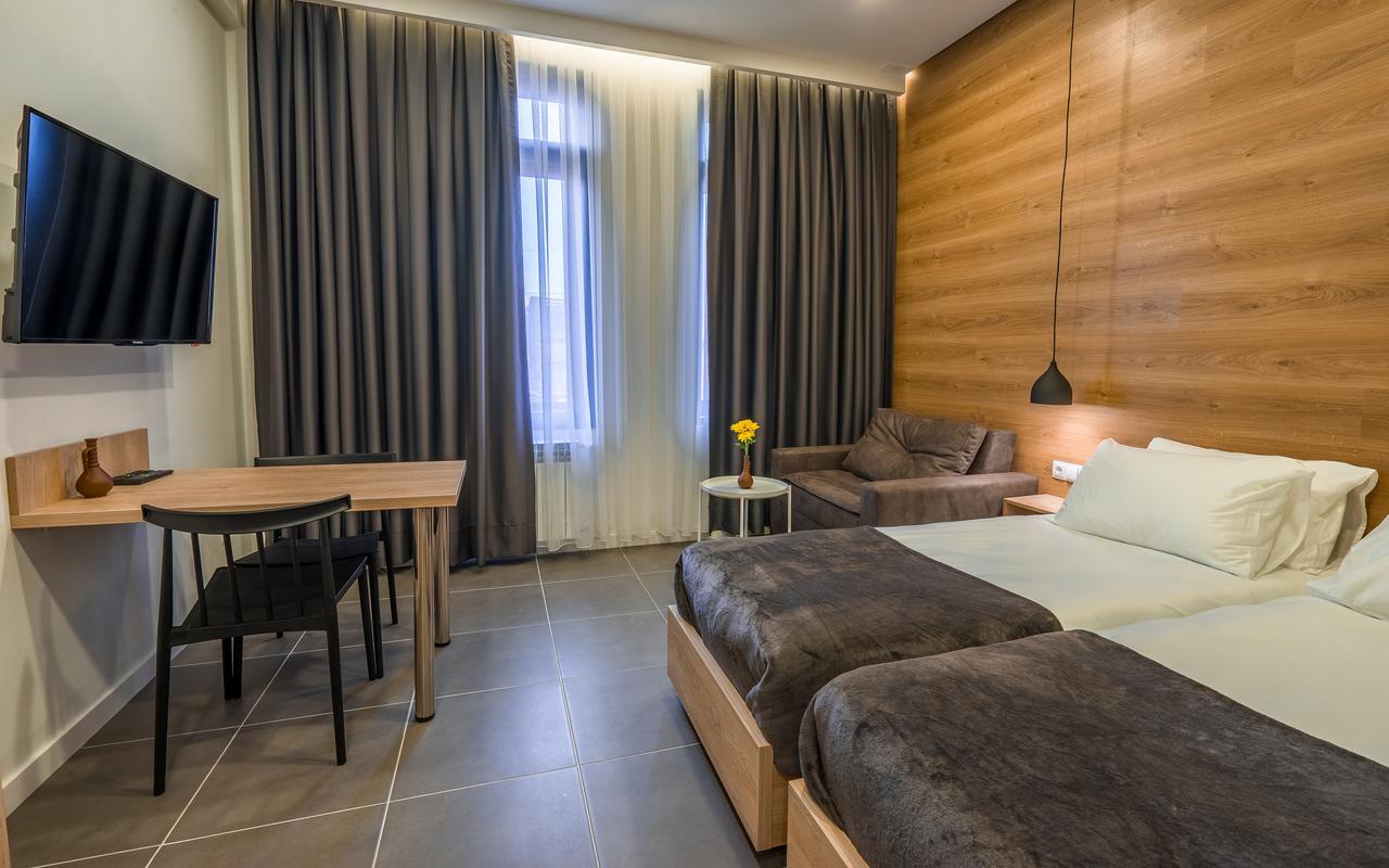 טביליסי 8 Rooms Apartotel On Meidan מראה חיצוני תמונה